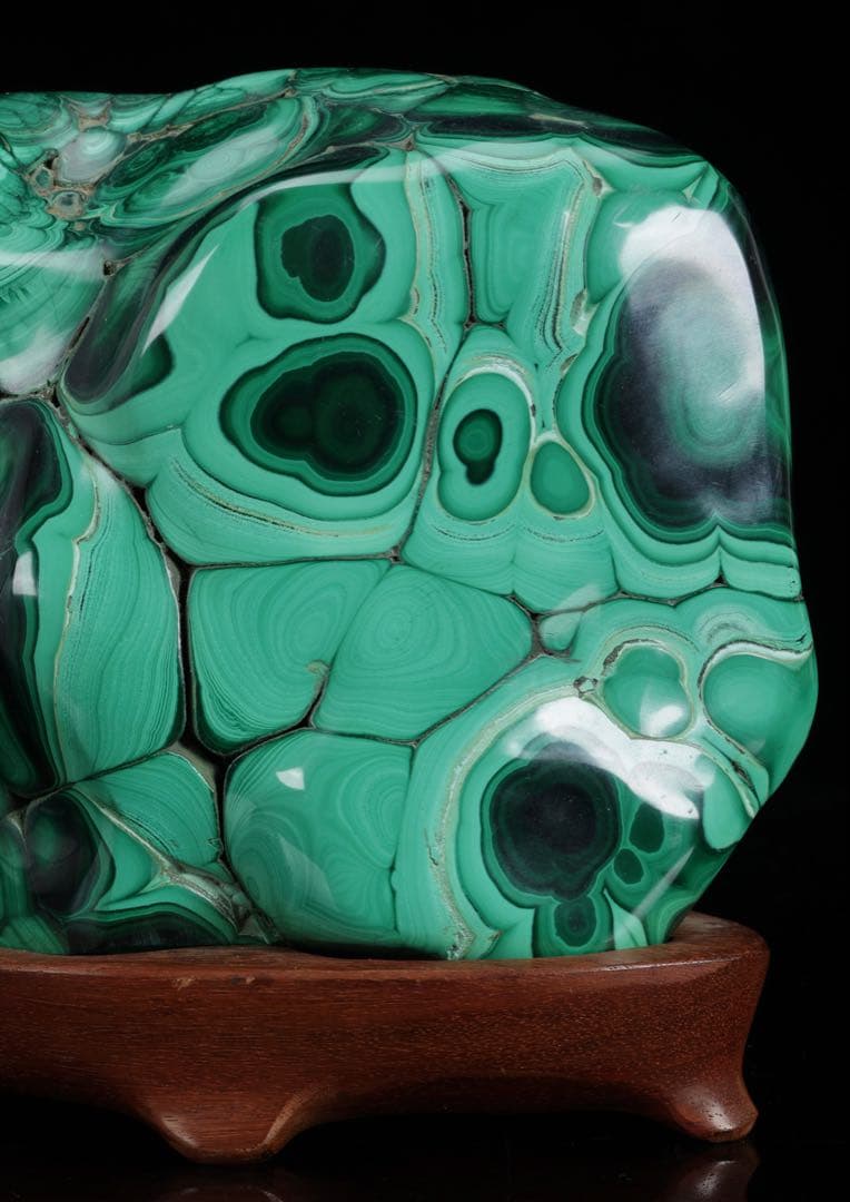 天然マラカイト 孔雀石 台座付 5.3kg 原石 鑑賞石水石 飾石 鉱石 美石