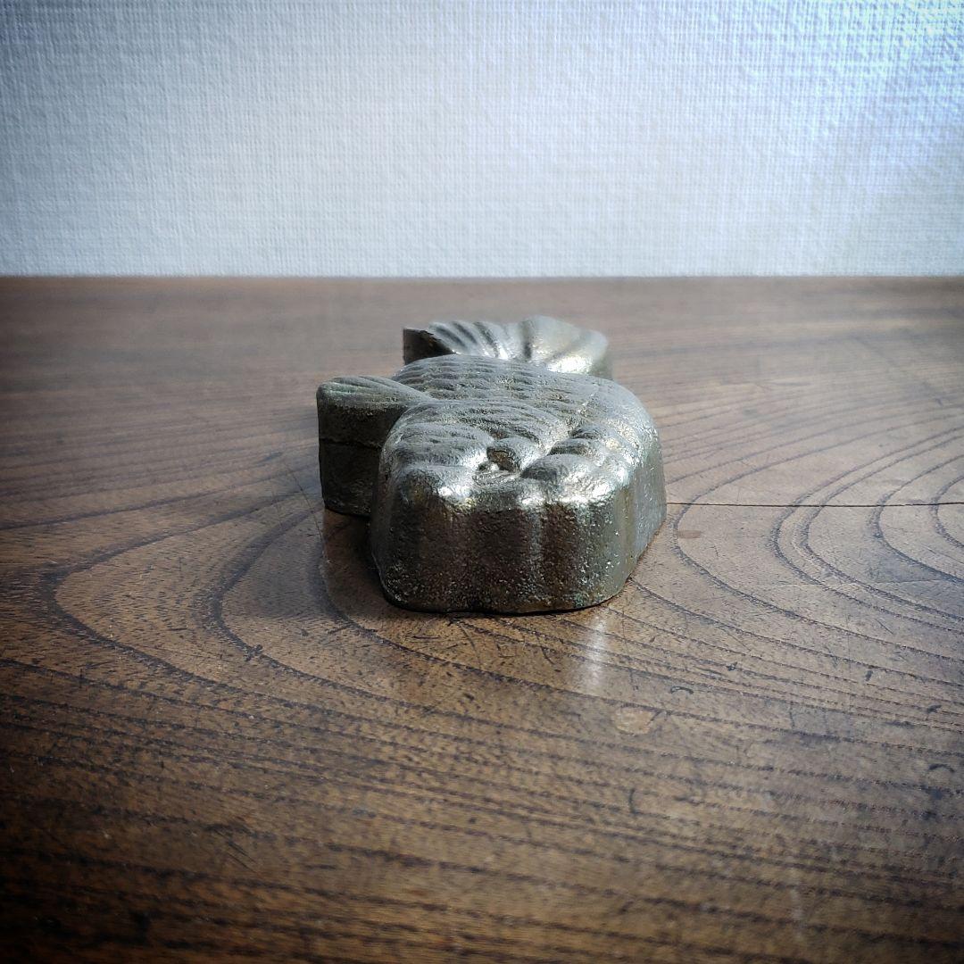 金魚 置物 らんちゅう ペーパーウェイト 取っ手 オブジェ インテリア