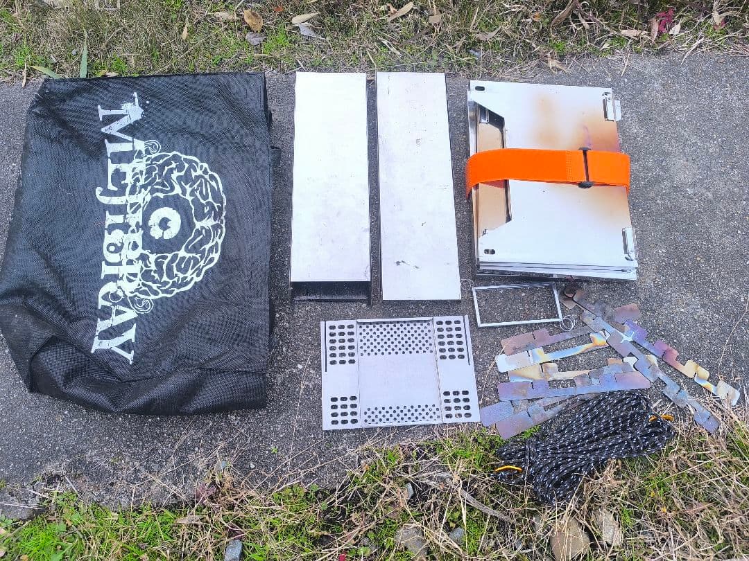 1回のみ使用　笑s焚き火の箱　イージーネオ？2m折り畳み煙突付 ほぼ歪みなし 笑'sFD薪ストーブ 焚き火の箱【受注生産】 『All Titanium-easy neo