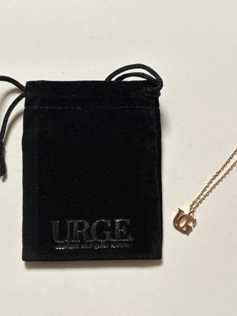 URGE ネックレス lynch. 葉月　URGEロゴモチーフ ネックレス　箱付 2026年最新】urge 葉月の人気アイテム - メルカリ