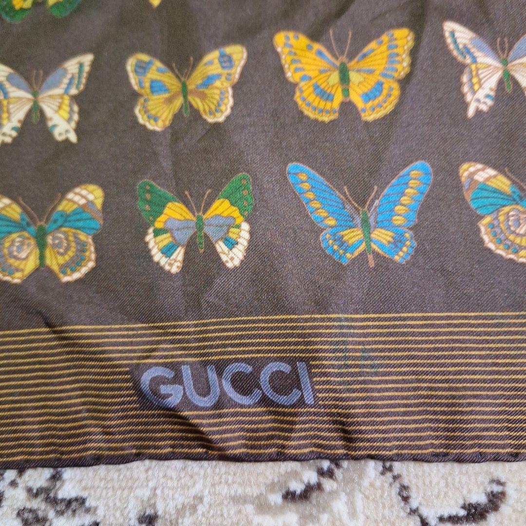 GUCCI 蝶柄 シルクスカーフ ブラウン 中古・古着通販】GUCCI (グッチ) シルクスカーフ マルチカラー サイズ