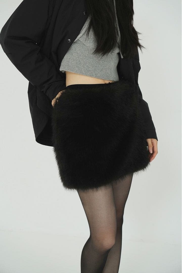 CLANE FAKE FUR LOW WAIST MINI SKIRT - メルカリ