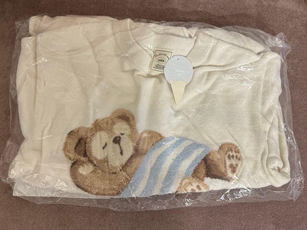 ジェラートピケ ダッフィー ルームウェア ホワイト ダッフィー×ジェラピケが初コラボ！ダフフレの“すやすや姿”がふわもこ