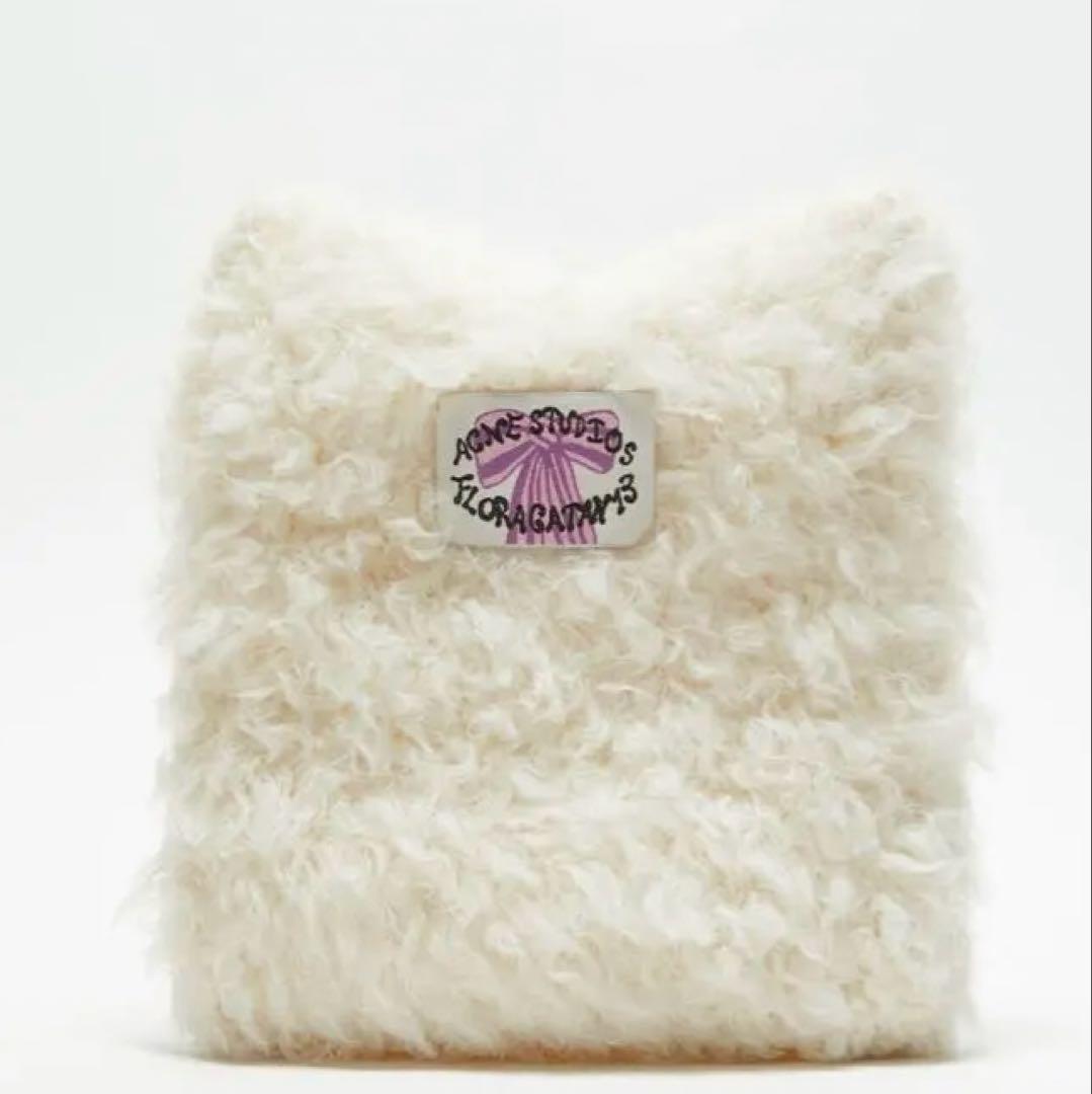 Acne Studios Fluffy Square Beanie ホワイト Acne Studios - Fluffy square beanie - White