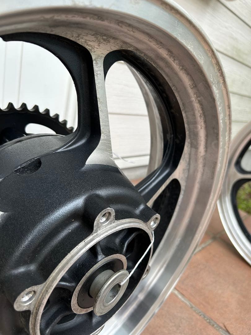 7*w様 カワサキ ゼファー1100 純正ホイール 前後 中古 - メルカリ