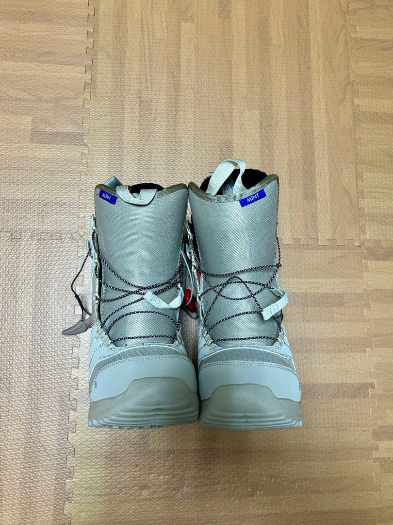 BURTON MINT ブーツ 23.5cm【白】