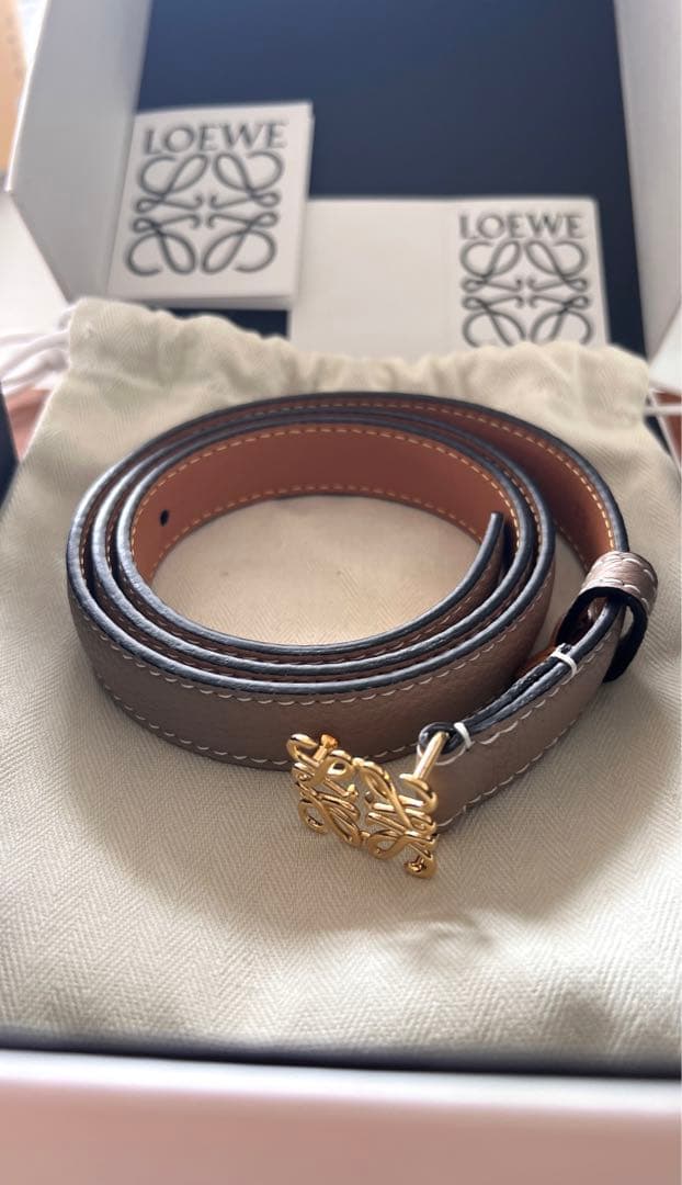 loeweロエベ アナグラムベルト（ペブルグレインカーフ）サンド
