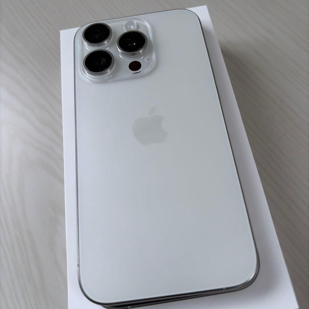 iPhone15Pro ホワイトチタニウム128GB SIMフリー iPhone 15 Pro 128GB - ホワイトチタニウム（SIMフリー）[整備済製品
