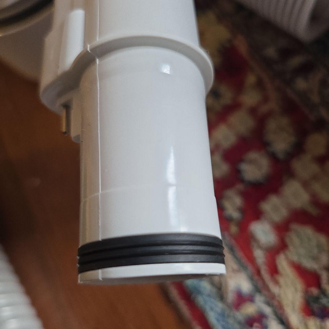 東芝クリーナー VC-S610X (w)2024製本体とホース