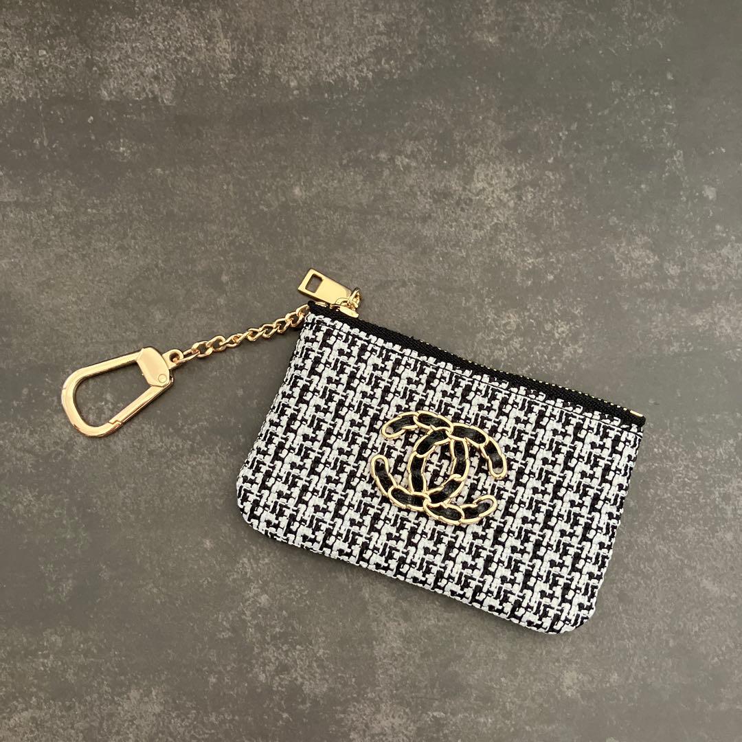 CHANEL ノベルティ カード コインケース 黒白 - メルカリ