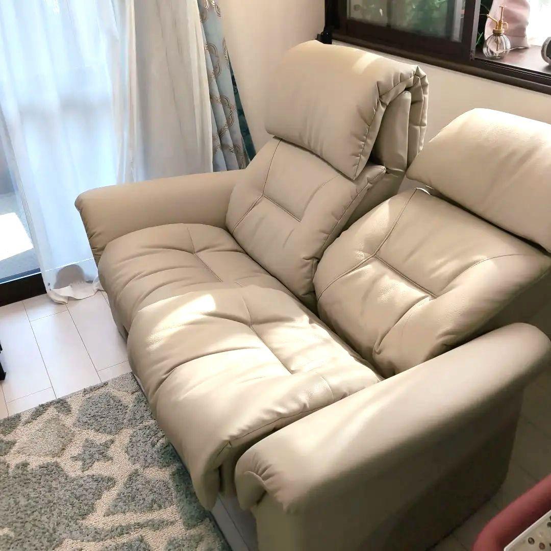 ベージュ色 2人掛けソファ 合成皮革 - メルカリ