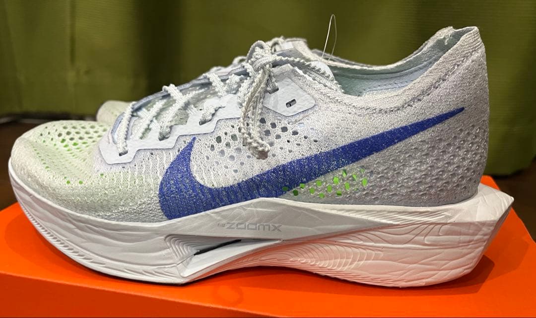 未使用 NIKE ズームXヴェイパーフライ ネクスト%3 ナイキ 25.5㎝