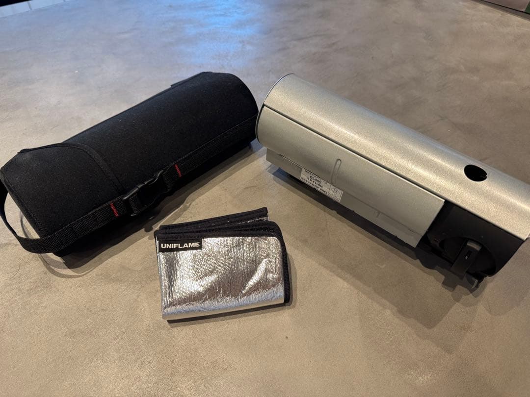 新品スノーピーク カセットコンロ 収納ケースとユニフレームのバーナー