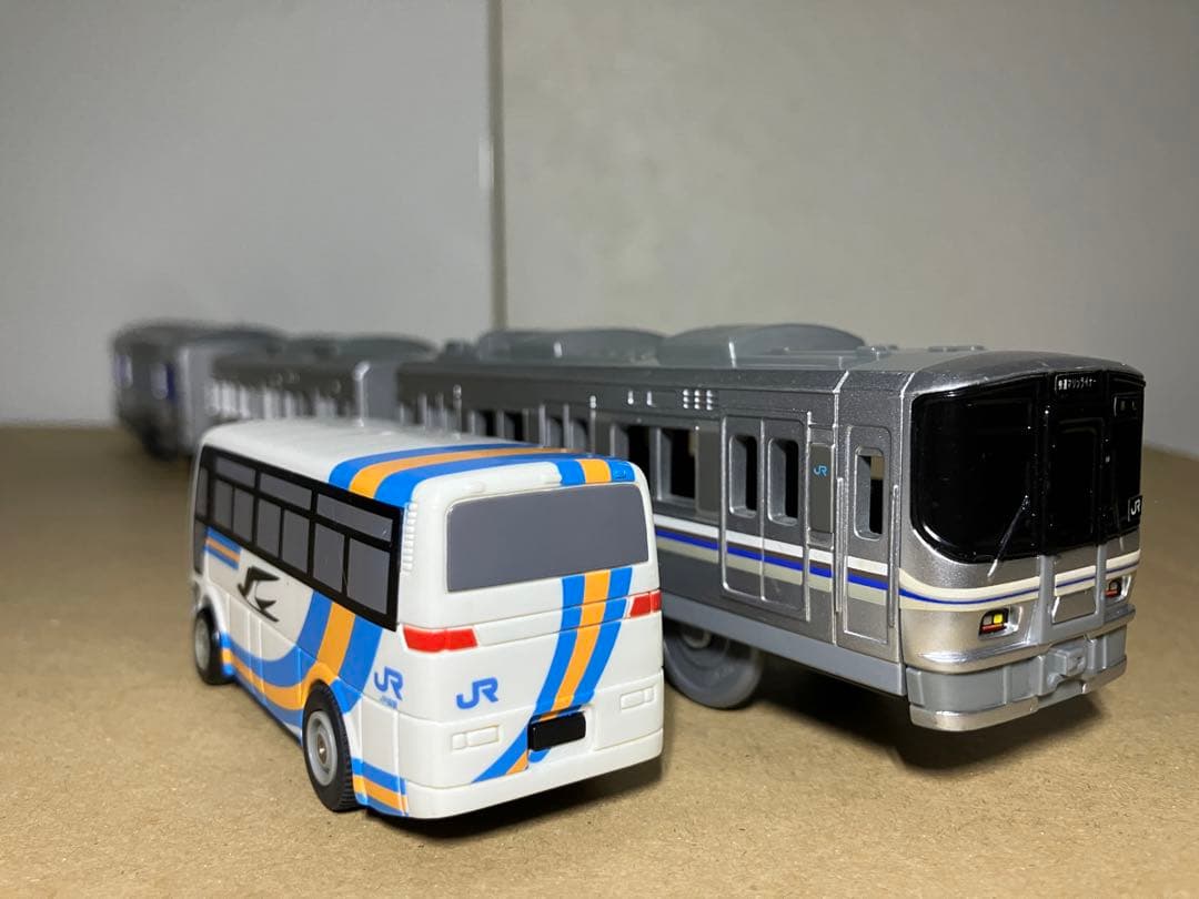 箱付き プラレール プラロード大鉄橋&マリンライナーセット - メルカリ