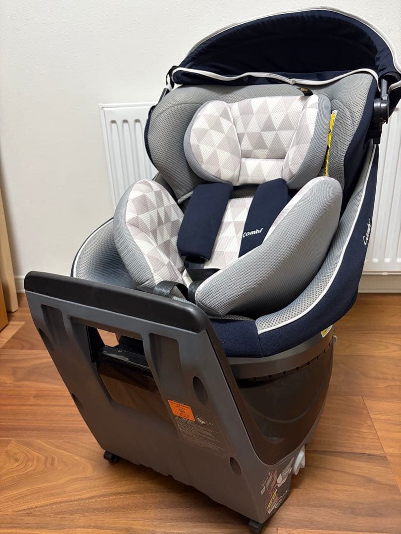 【美品】combi コンビ クルムーブスマートisofix JN-570 クルムーヴ スマート ISOFIX エッグショック JN-570｜コンビ公式