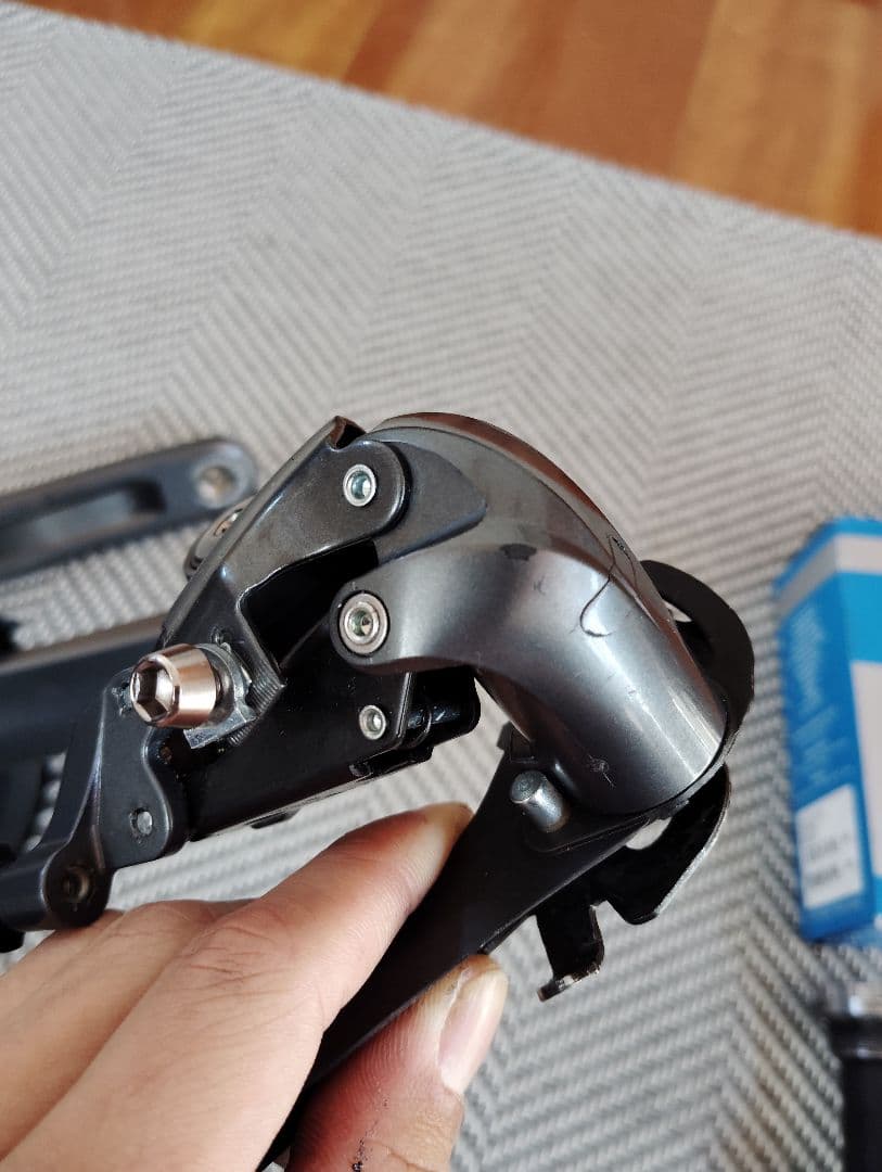 Shimano Claris R2000 コンポセット 値下げ交渉可 - メルカリ