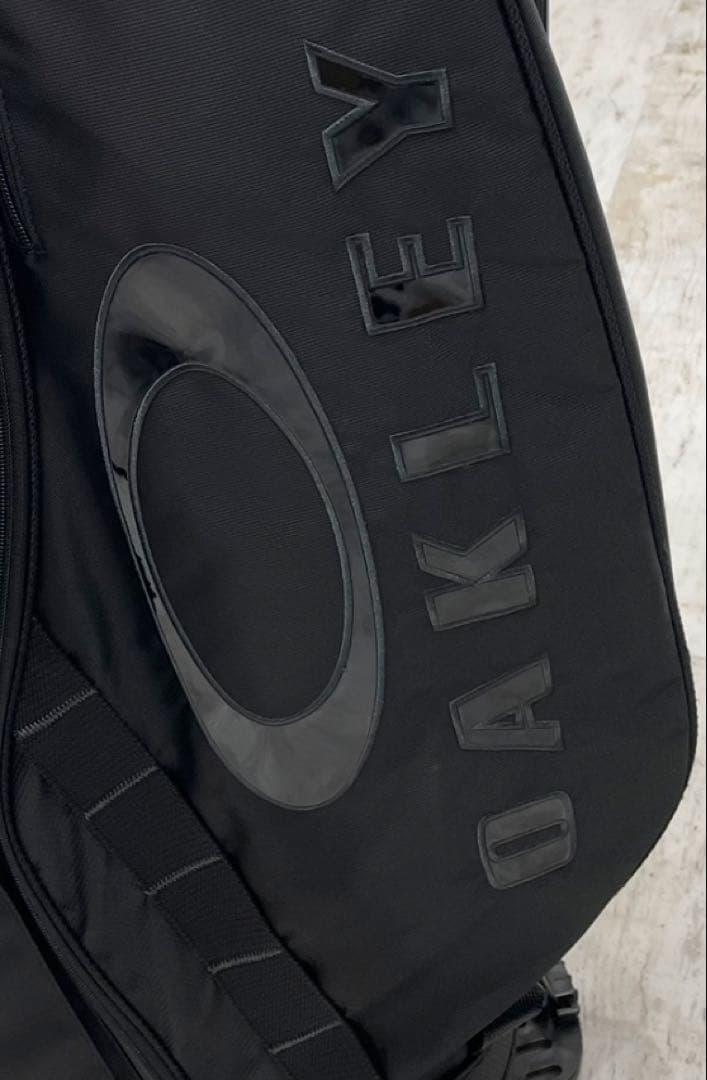 OAKLEY ブラック ゴルフバッグ スタンド式 練習場にて4回使