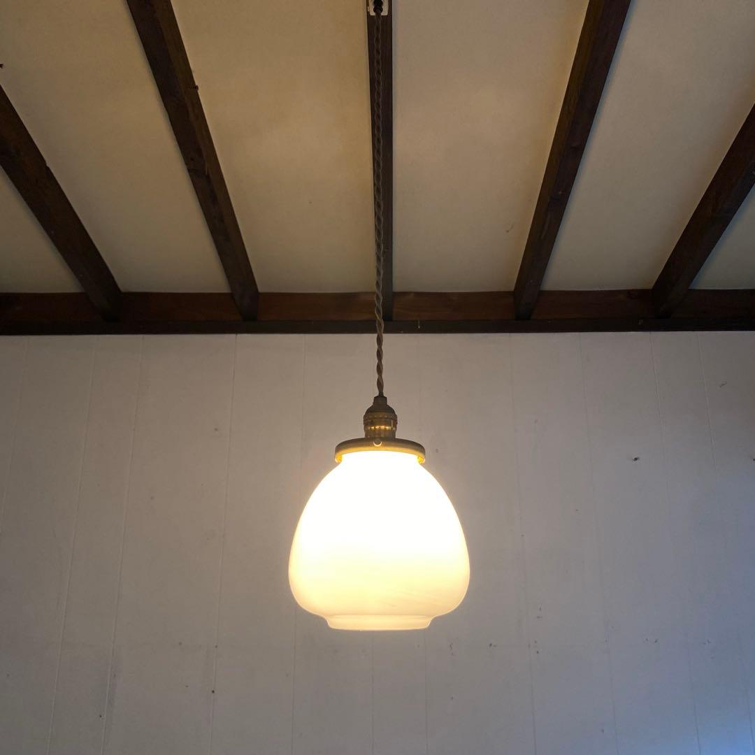 ペンダントランプ ガラスシェード ホワイトガラス 照明 ヴィンテージ