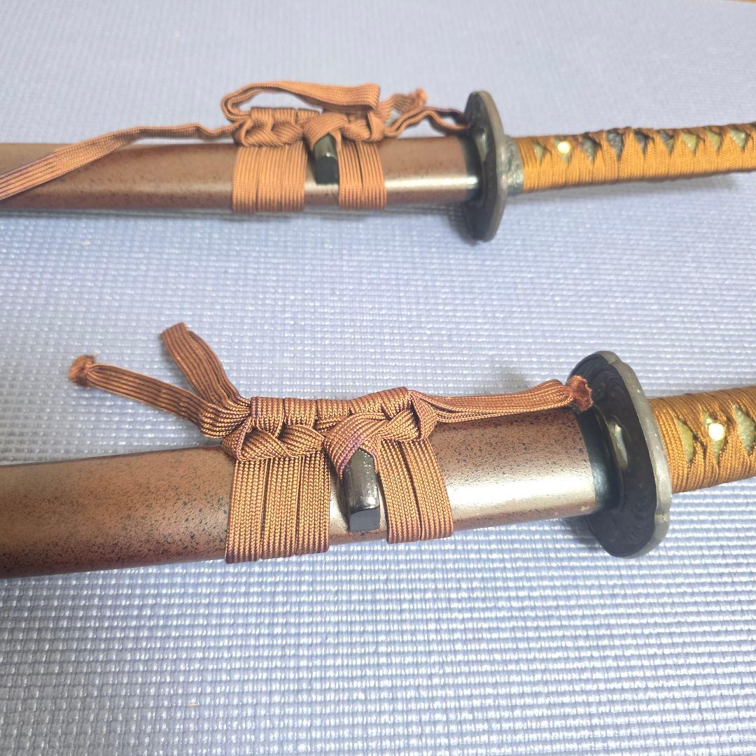 128】模造刀 本セット 刀 刀剣 全長約105cm 脇差 全長約70cm