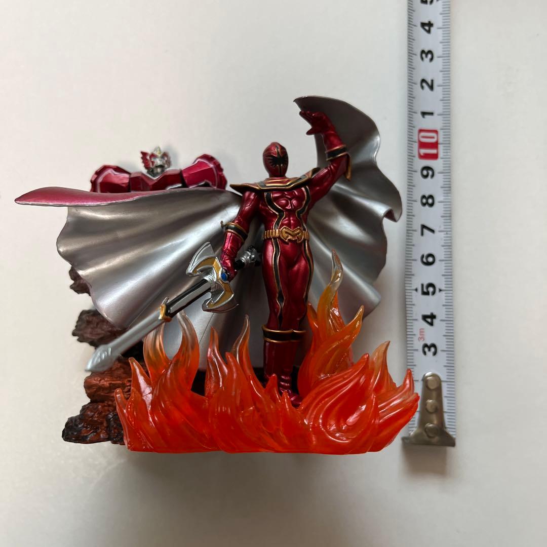 黒十字軍ポーチと戦隊ヒーロー ジオラマフィギュア セット - メルカリ