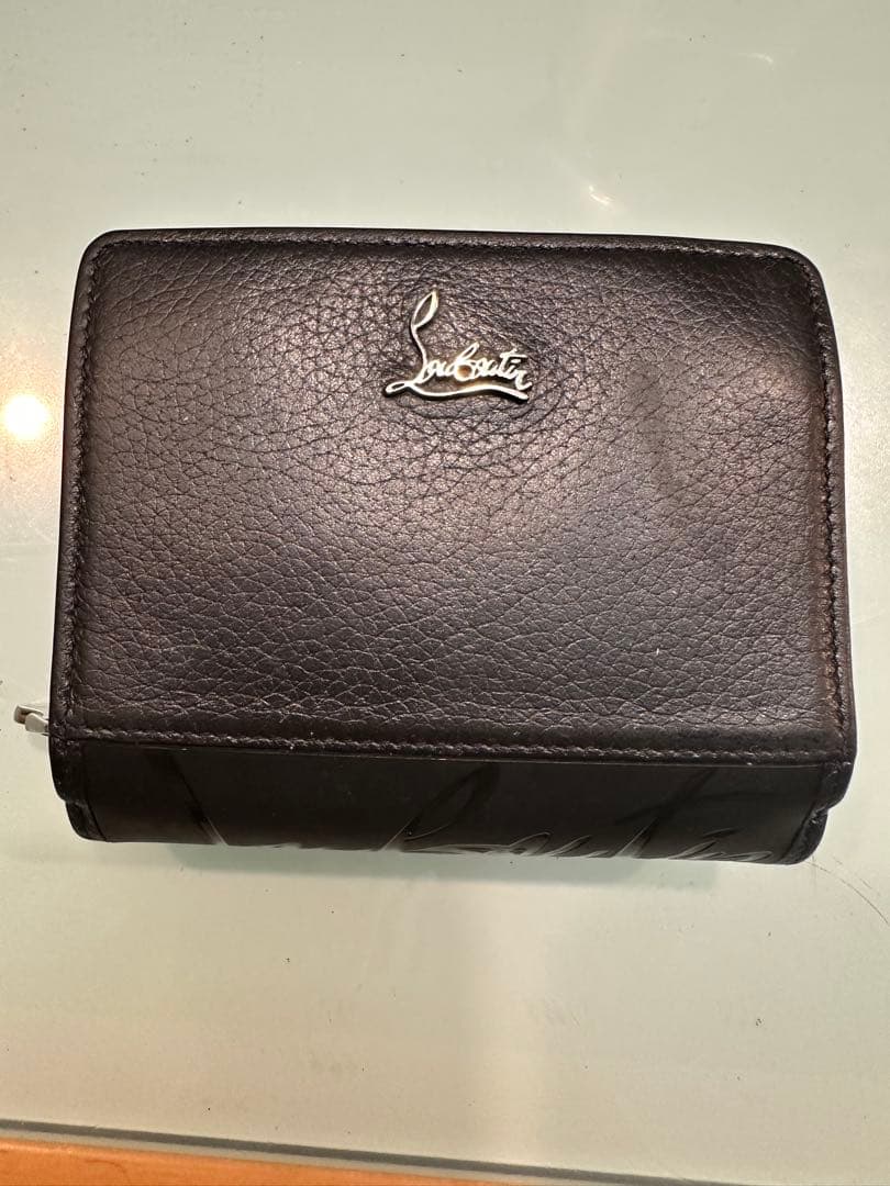 Christian Louboutin 二つ折り財布 ブラック Christian Louboutin（クリスチャンルブタン） メンズ 2つ折り財布