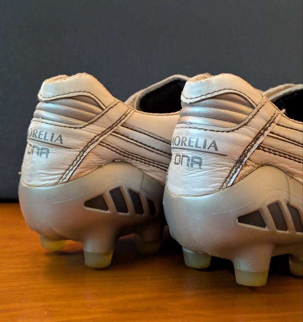 ミズノ　モレリアDNA 25.5cm