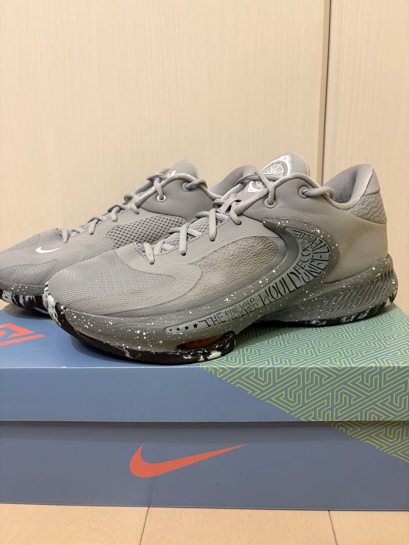 シューズ(男性用) NIKE Zoom Freak 4 28.5cm リーボック Reebok メンズ 白色 ホワイト コア 黒色 ブラックの通販