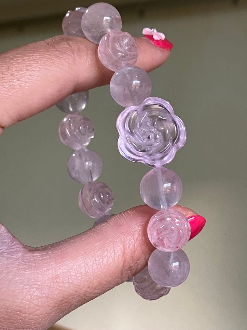 花ローズクォーツのデザインブレスレットとロードナイトとラリマー3点