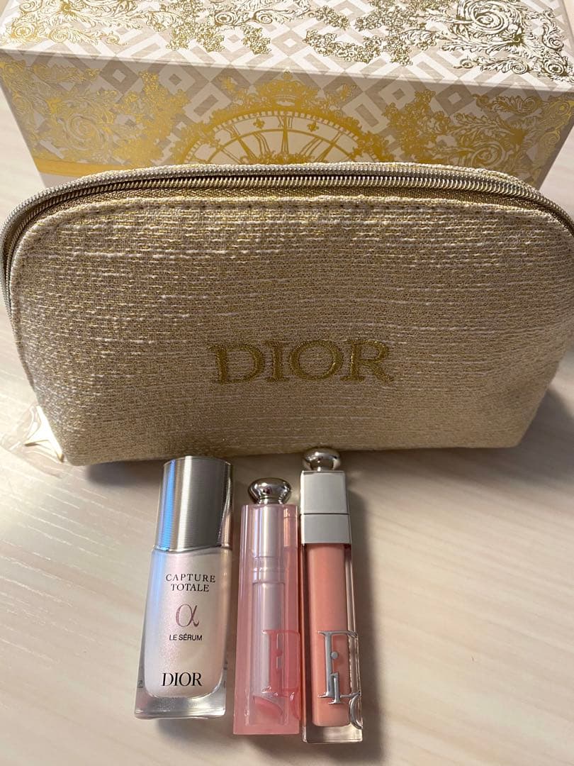 Dior クリスマスコフレ2024 2024年クリスマスコフレ】メゾン クリスチャン ディオール：世界で120
