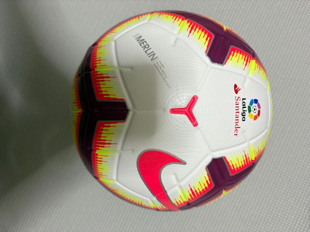 NIKE マーリン 公式球 5号 ラ・リーガ NIKE マーリン 公式球 5号 ラ・リーガ