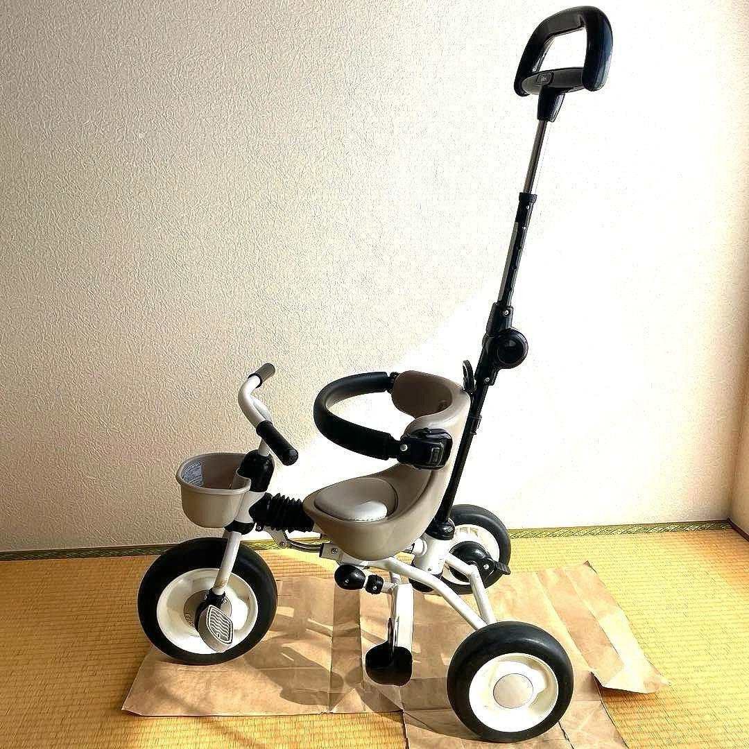 折りたたみおさんぽコンポ ベージュ 三輪車 アイデス トイザらス限定