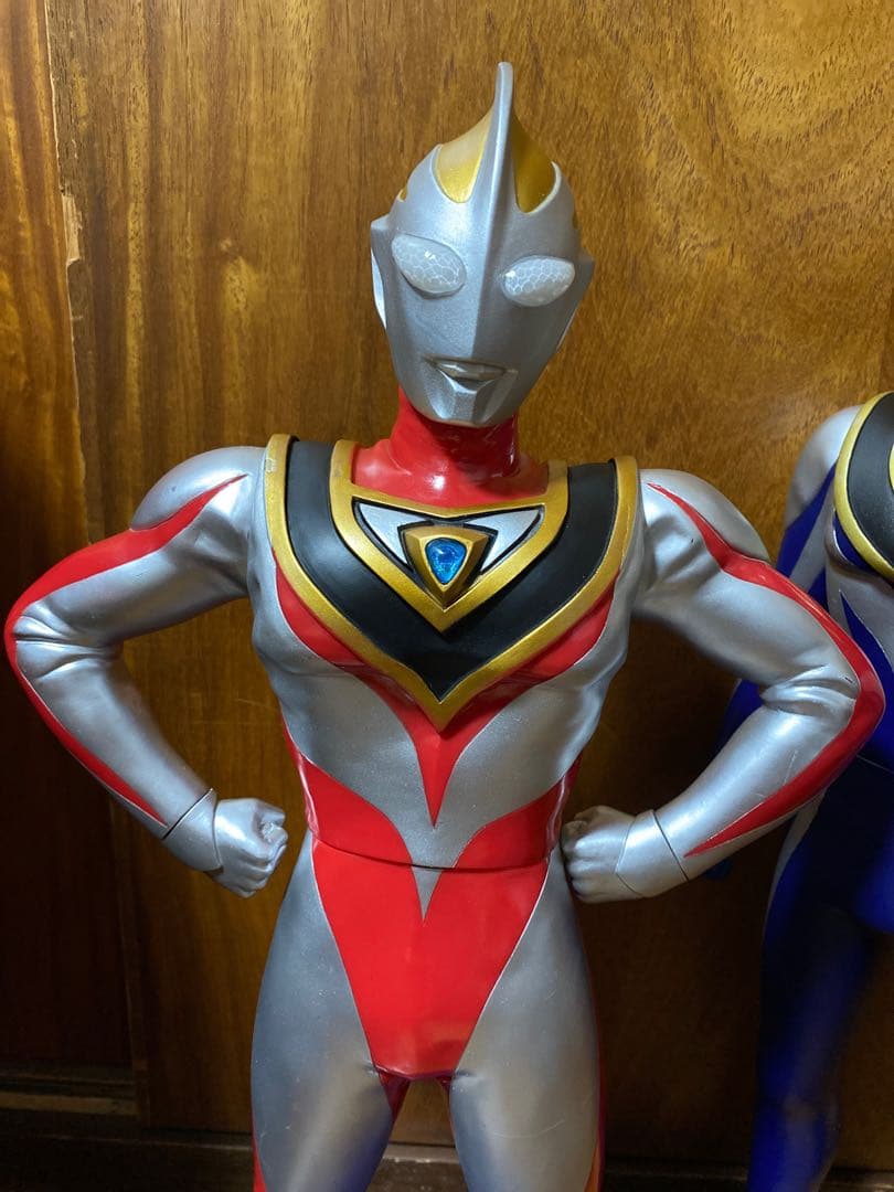 京本コレクション ウルトラマンガイアV2 & アグルV2 - メルカリ
