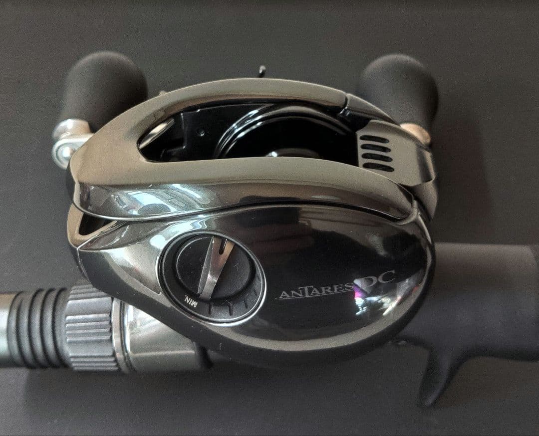美品】23アンタレスdcmd XG カスタム 限定 バリアルハンドル KDW