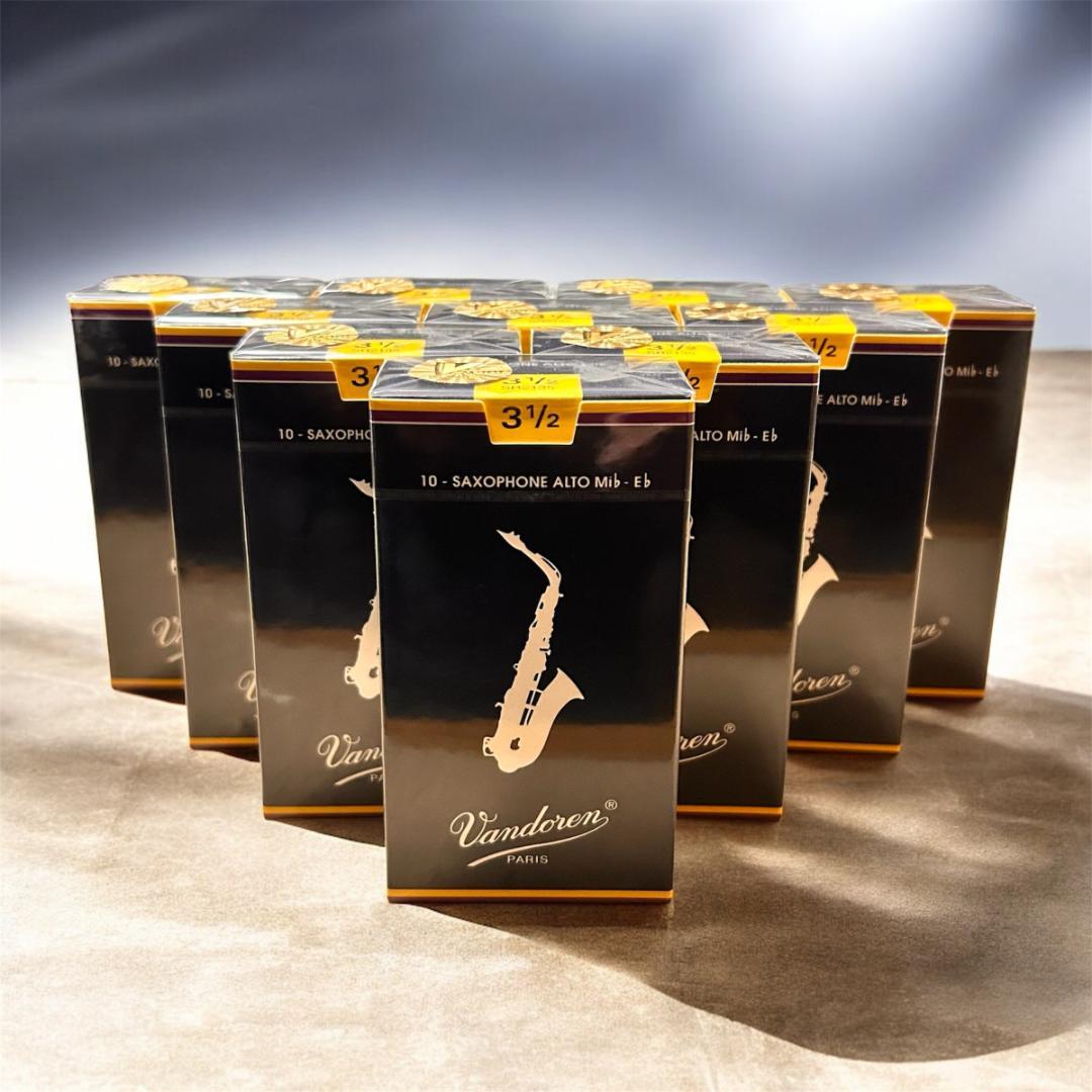 【新品・未開封】アルトサックス リード トラディショナル 青箱 #3_1/2 vandoren（バンドーレン） アルトサックスリード トラディショナル（青