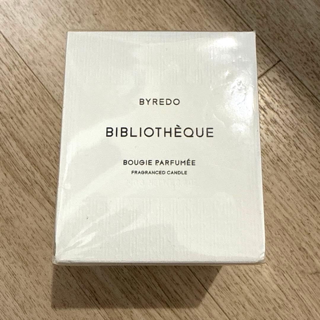 BYREDO BIBLIOTHEQUEキャンドル Amazon.co.jp: BYREDO Bibliotheque フレグランスキャンドル 8.4オンス