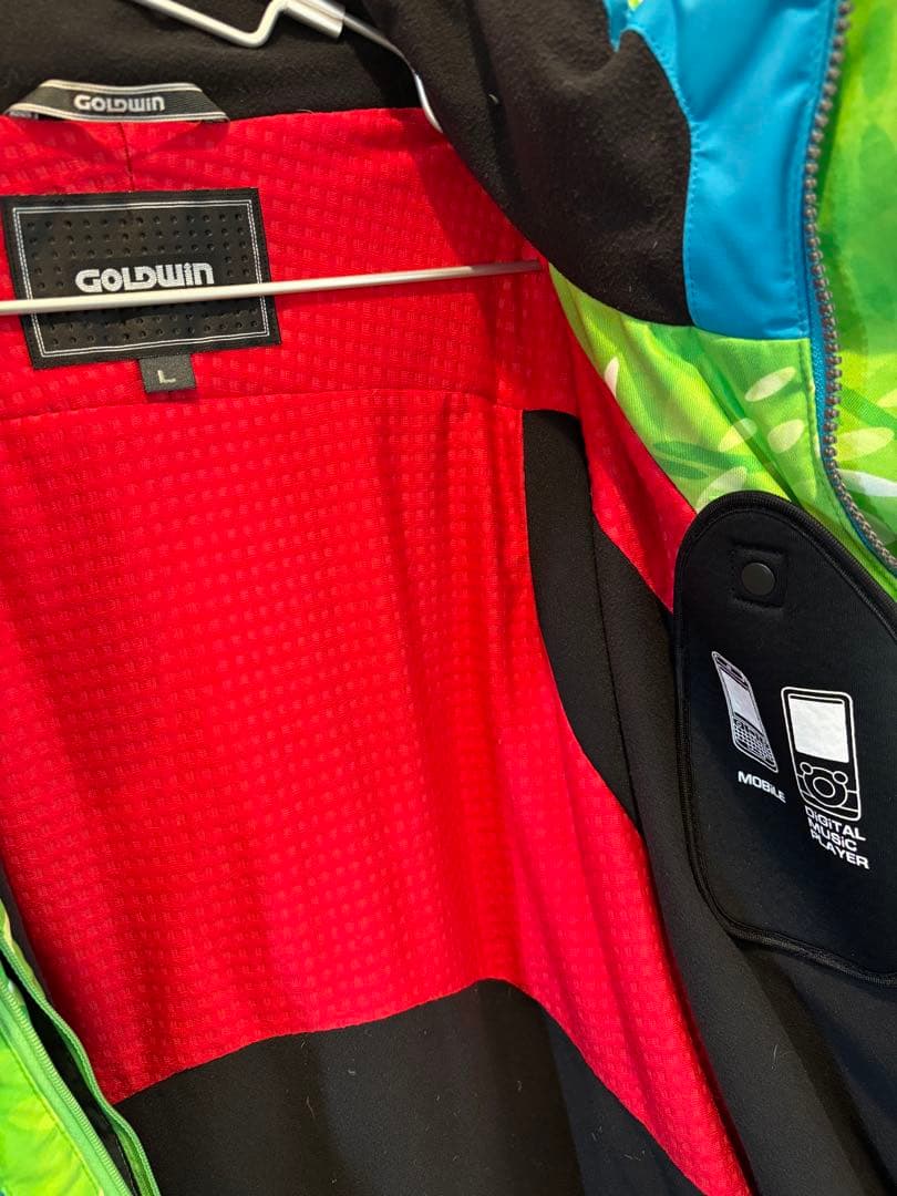 GOLDWIN スキーウェア 緑色 パターン入り