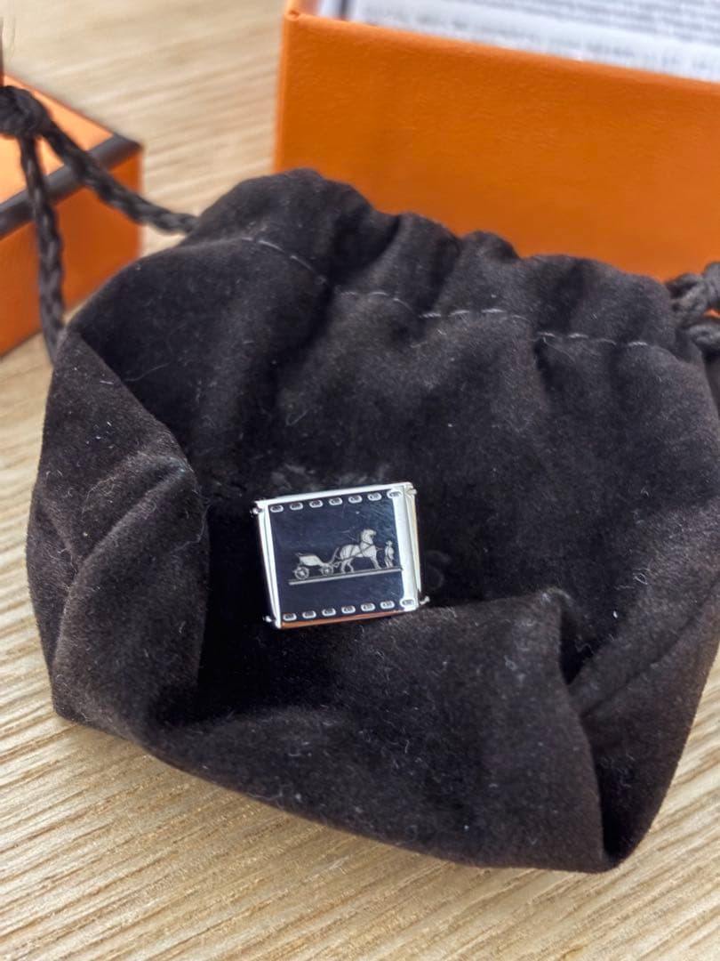 エルメス スカーフリング ツイリー ミニ ボルデュックシルバー