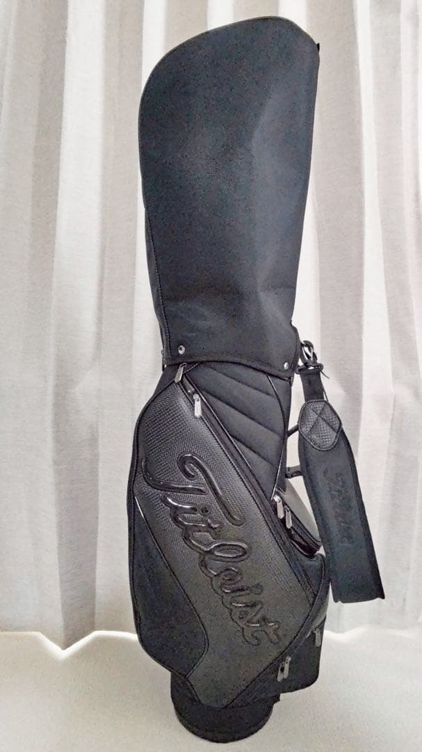 美品　タイトリスト　ブラックキャディバッグ　5分割 タイトリスト キャディバッグ ゴルフバッグ レディース メンズ