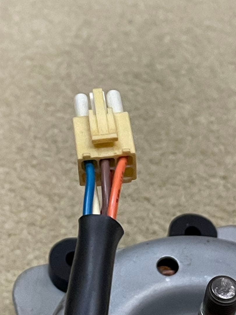 富士工業レンジフードゴムブッシュ付3速モーター中古再生品品番