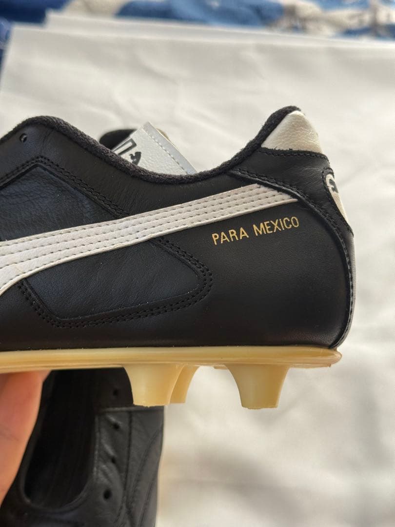 PUMA P353SP ブラックサッカーシューズ 24.5cm