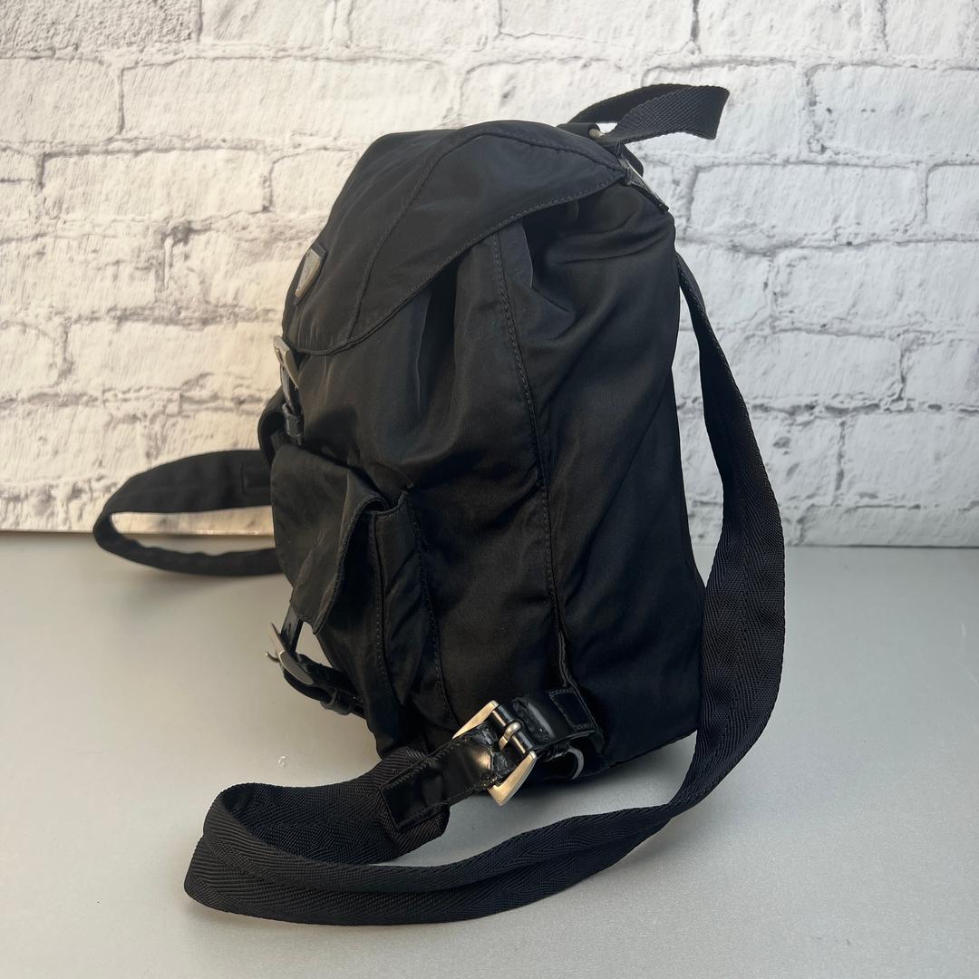 iri様最終処分】PRADA 三角ロゴ ナイロン リュックブラックA-8699 極美