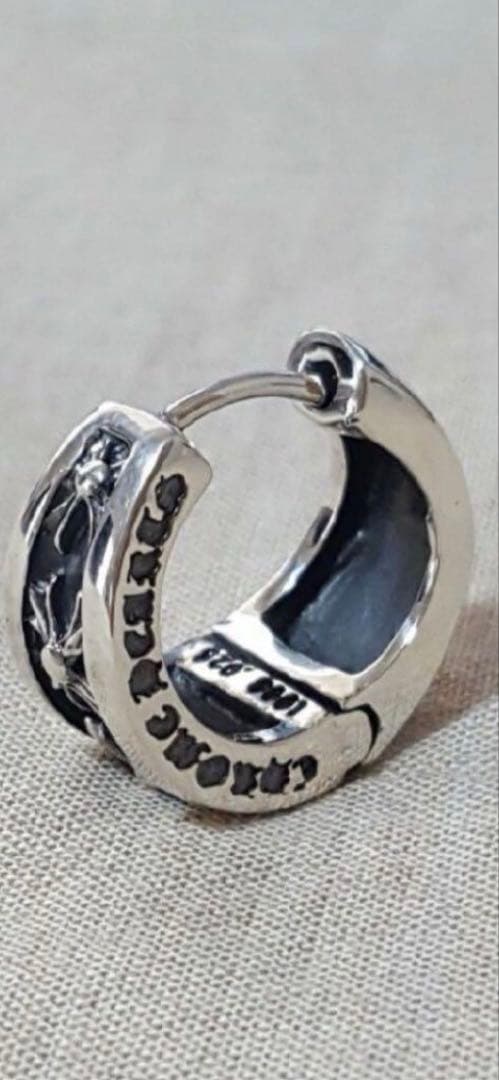 クロムハーツNARROW V-CHX L ナローV CH ピアス 左耳用 楽天市場】クロムハーツ【CHROMEHEARTS】 ナローVバンド ピアス / CHX