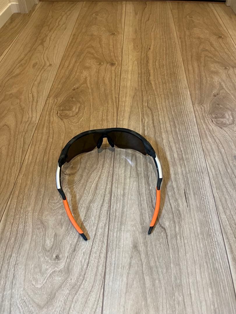 1/25最終値下 Oakley スポーツサングラス ケース付き オーダー