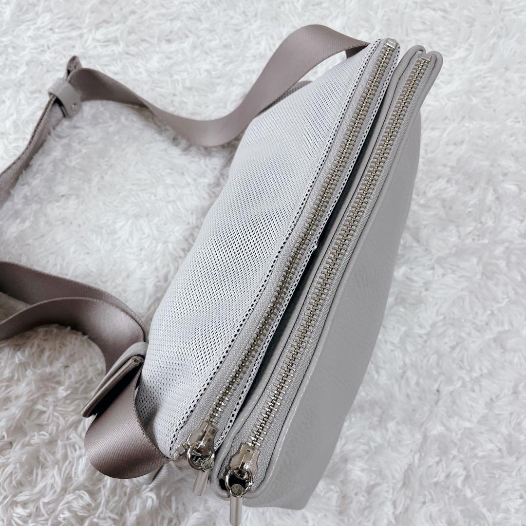 極美品✨chi.wata ボディバッグ ウエストバッグ ショルダー グレー