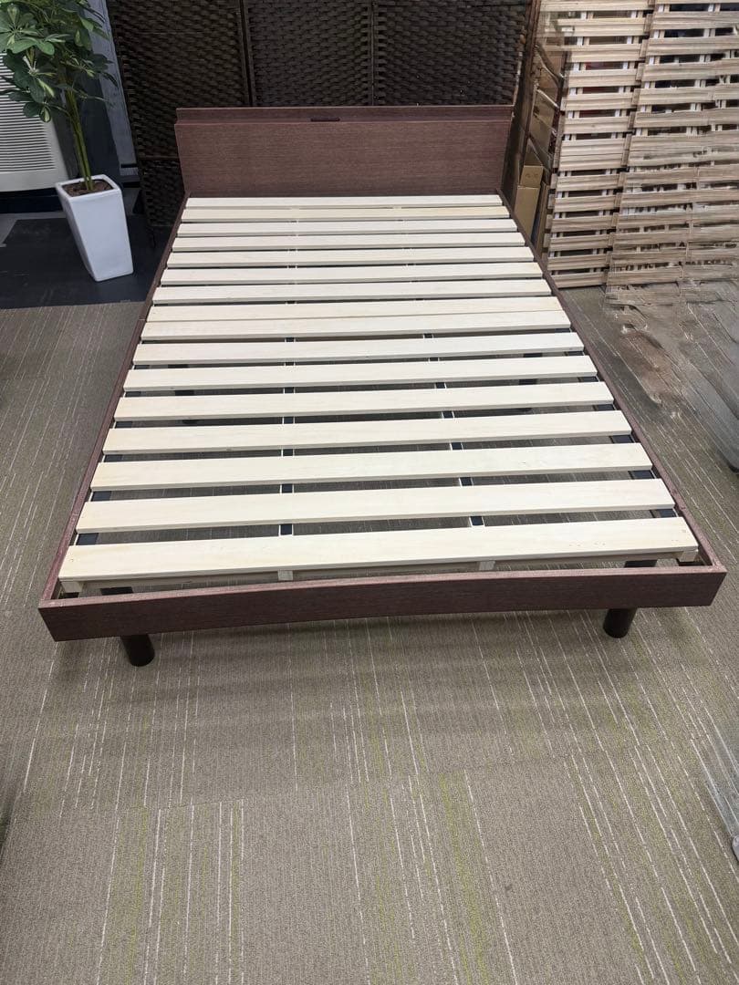 洗浄消毒作業済】アイリス セミダブルサイズ ベッドフレーム