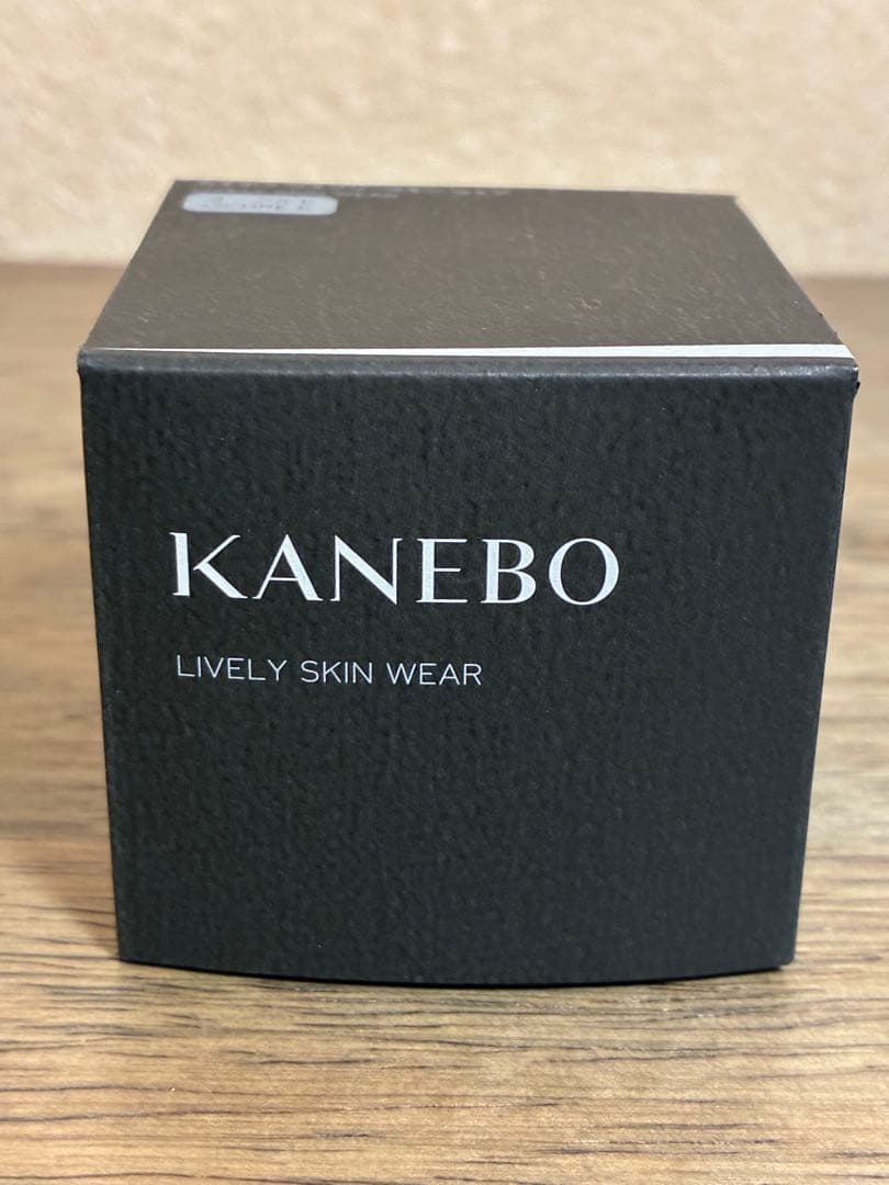 KANEBO LIVELY SKIN WEAR オークルＥ30g ライブリースキン ウェア | ANA DUTY FREE SHOP