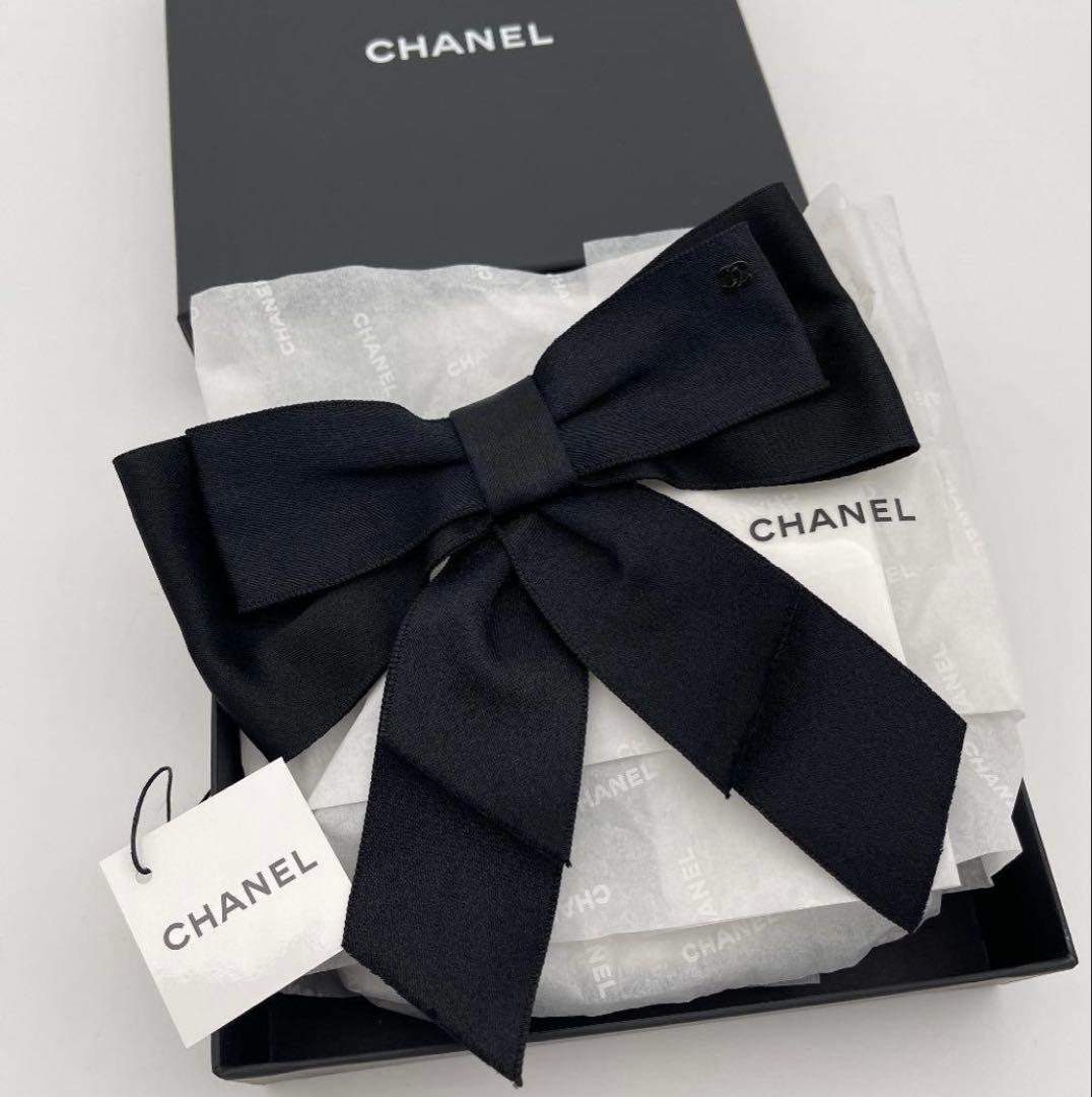 CHANEL ブラック　シルクリボンブローチ 中古・古着通販】CHANEL (シャネル) リボンブローチ ブラック