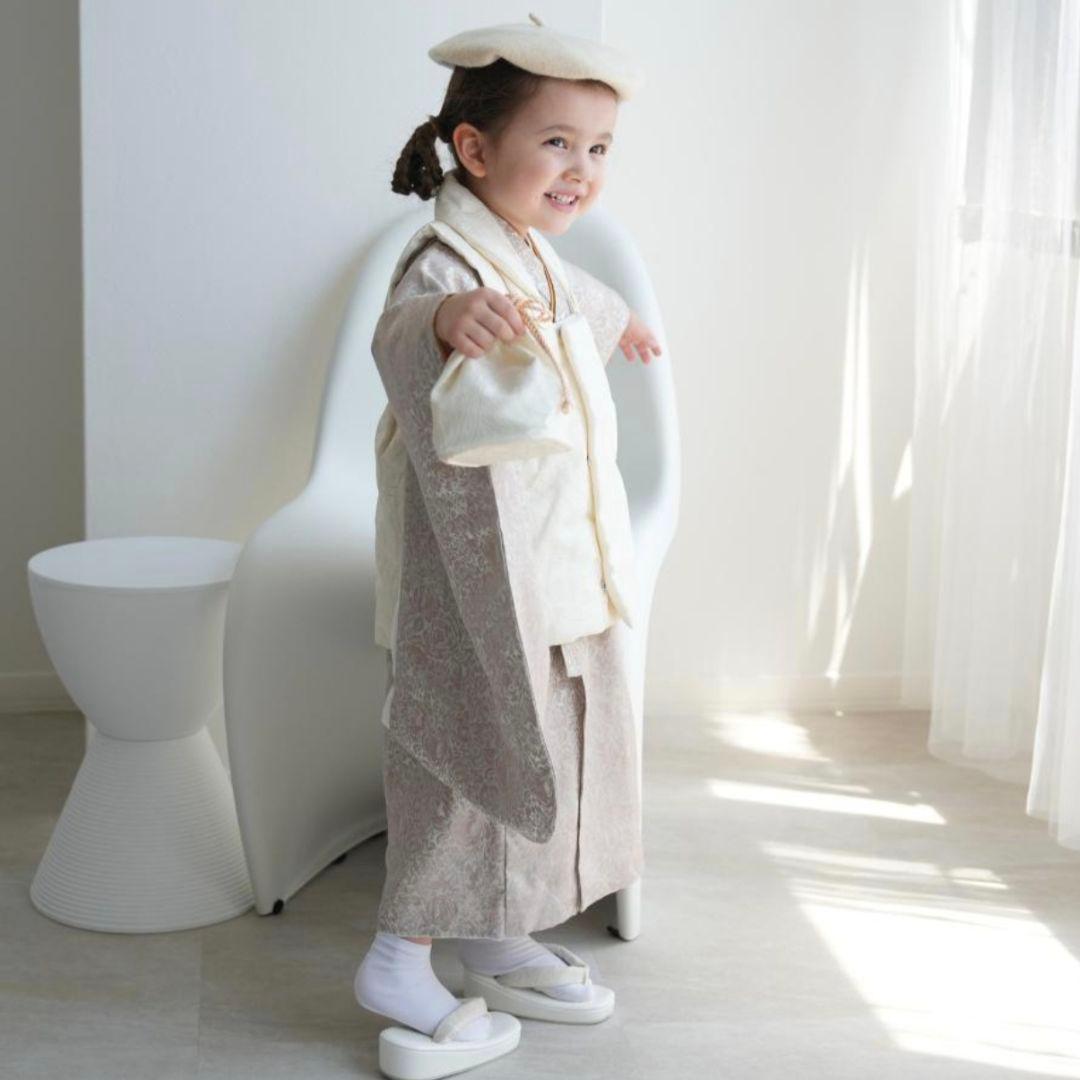 ❀大人気❀　早期完売品　新品未使用　清楚系　ピーチアイボリー　女の子　男の子