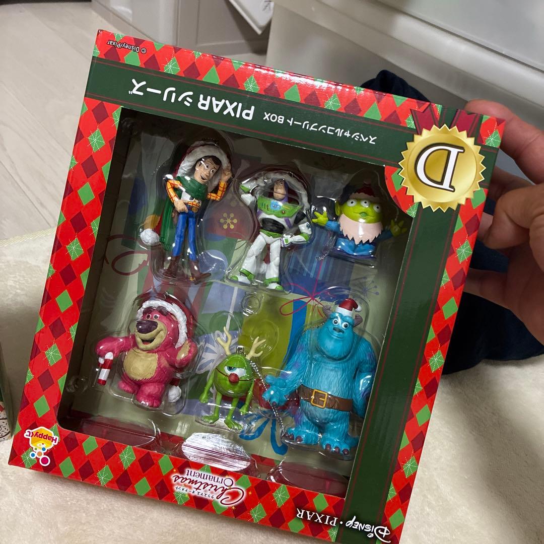 ピクサーキャラクター フィギュアセット & ディズニーオーナメント