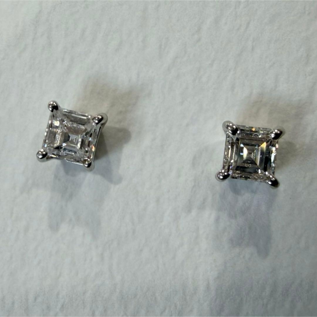 Pt900 0.4ct up カレカット スクエアカット ダイヤモンド ピアス